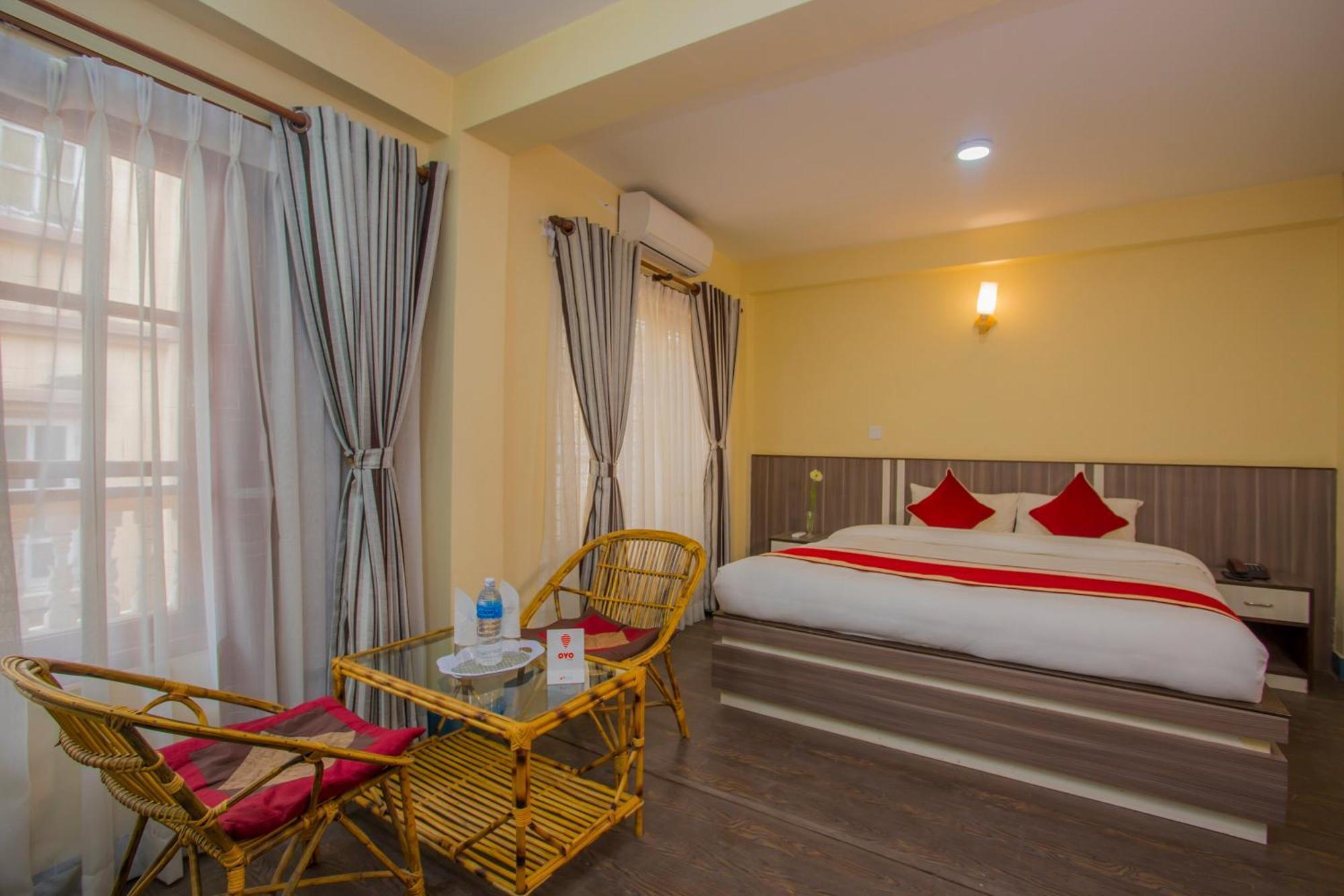 Oyo 297 Hotel Aayam Катманду Екстериор снимка