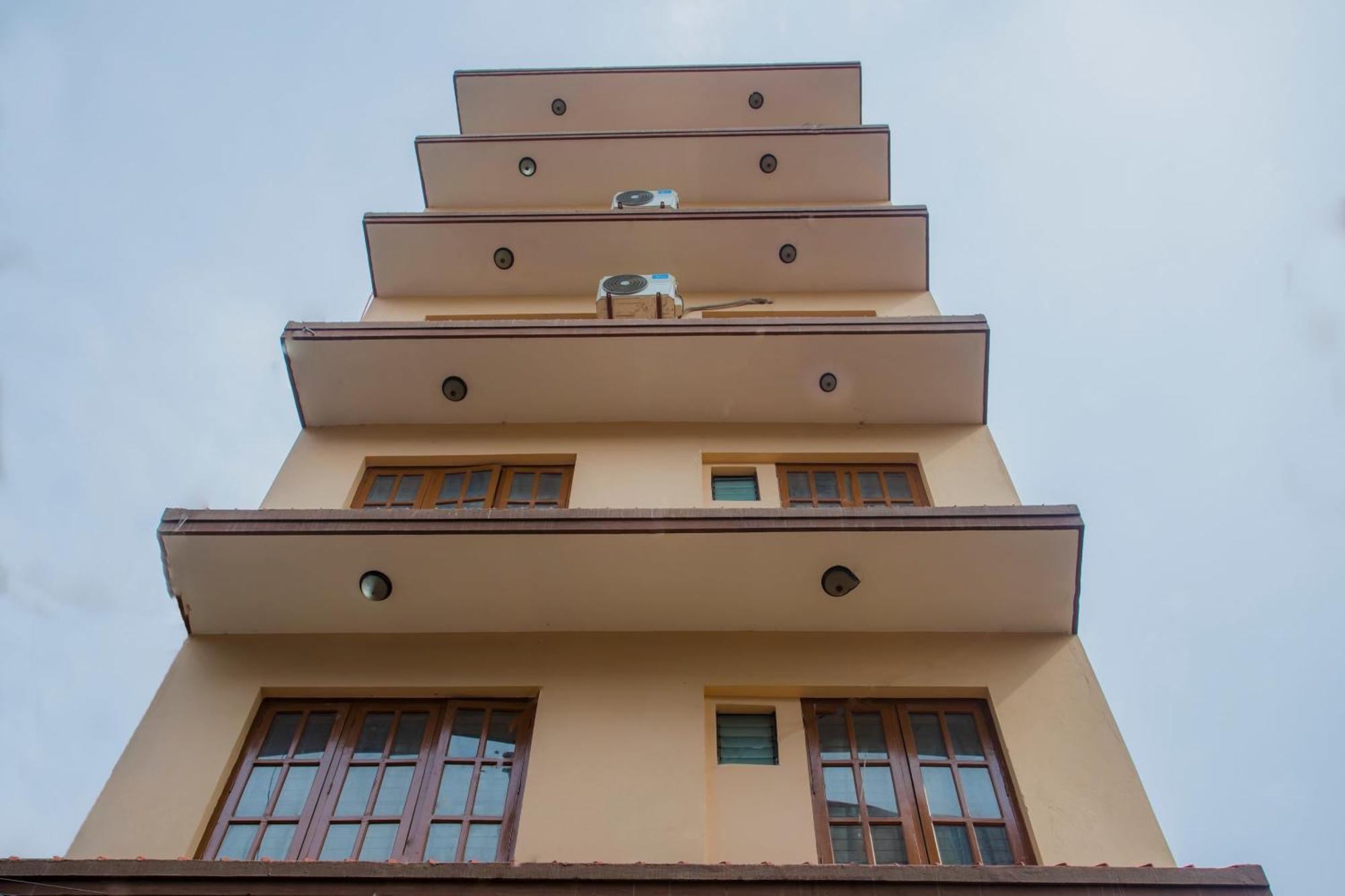Oyo 297 Hotel Aayam Катманду Екстериор снимка