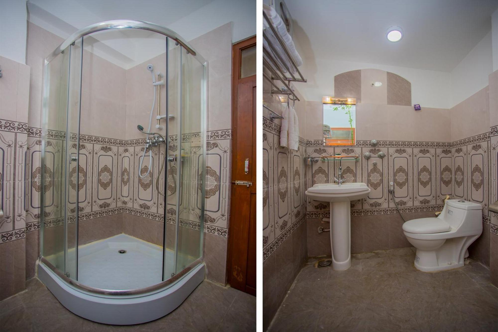 Oyo 297 Hotel Aayam Катманду Екстериор снимка