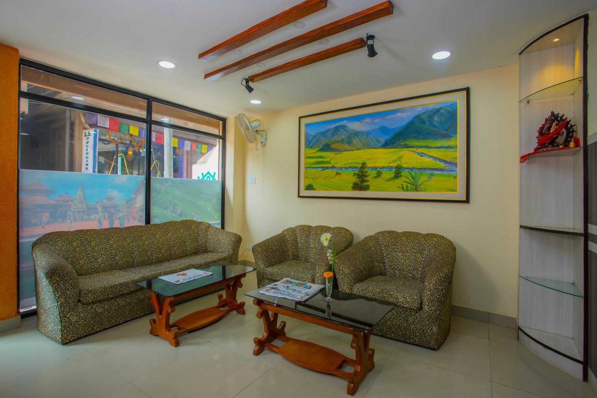 Oyo 297 Hotel Aayam Катманду Екстериор снимка