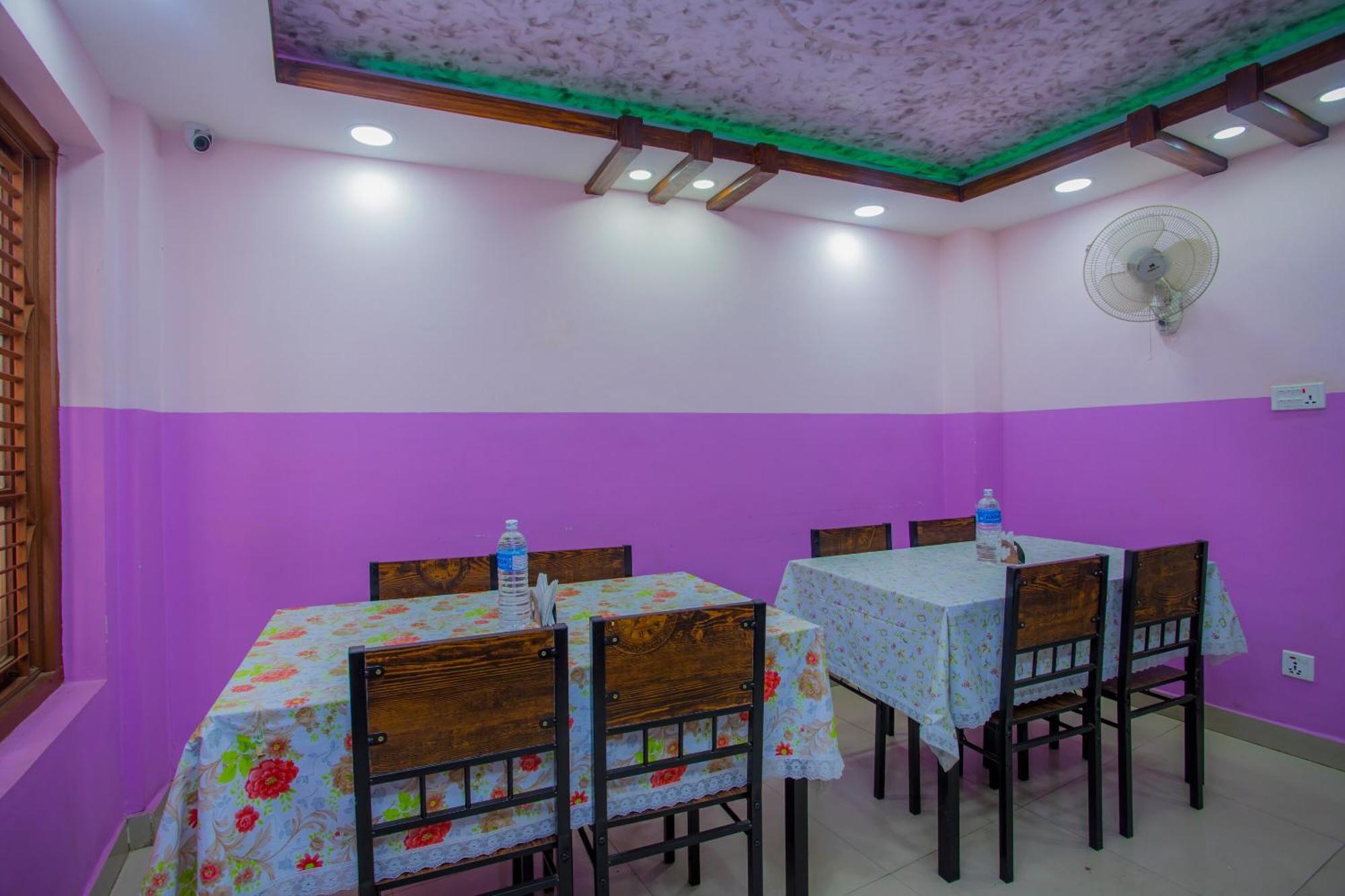 Oyo 297 Hotel Aayam Катманду Екстериор снимка