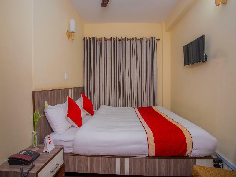 Oyo 297 Hotel Aayam Катманду Екстериор снимка
