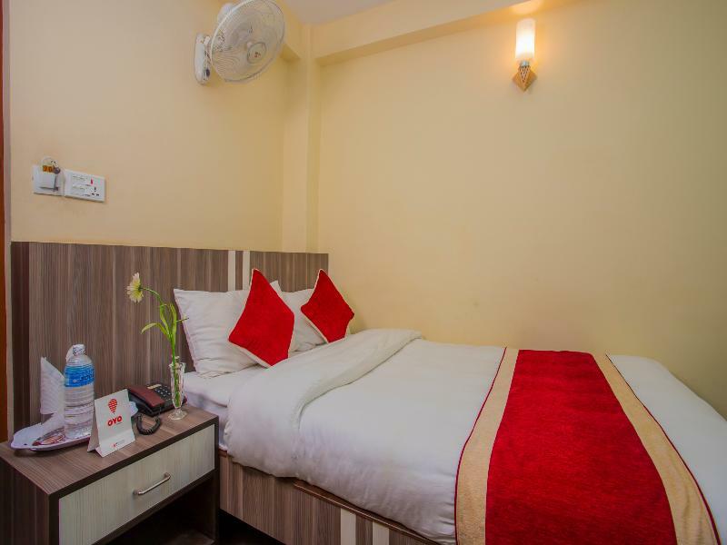 Oyo 297 Hotel Aayam Катманду Екстериор снимка