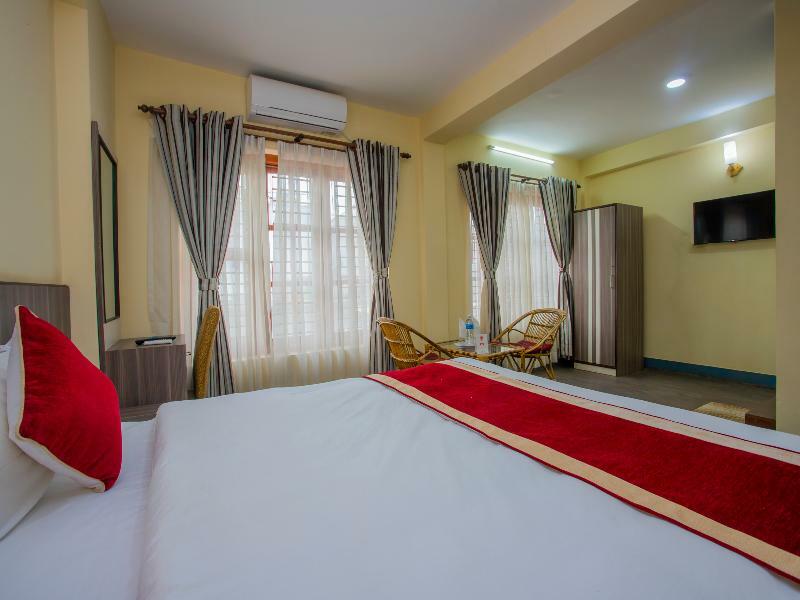 Oyo 297 Hotel Aayam Катманду Екстериор снимка
